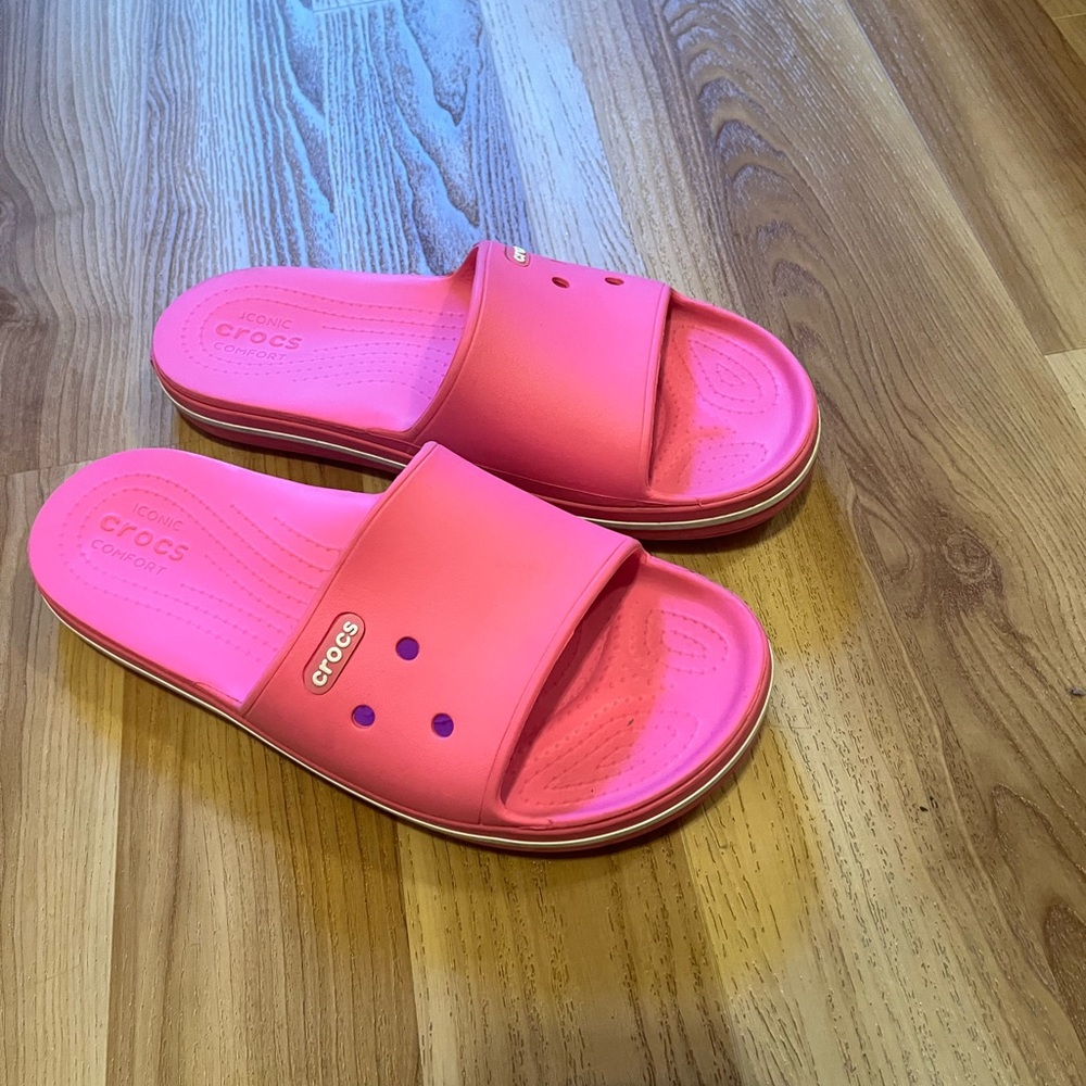 CROCS Women's Bright Pink Slide Sandals